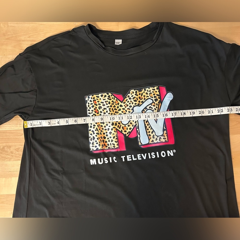Black MTV Graphic Tee 2XL Leopard Logo Short Sleeve Oversized NWOT - Picture 4 of 5